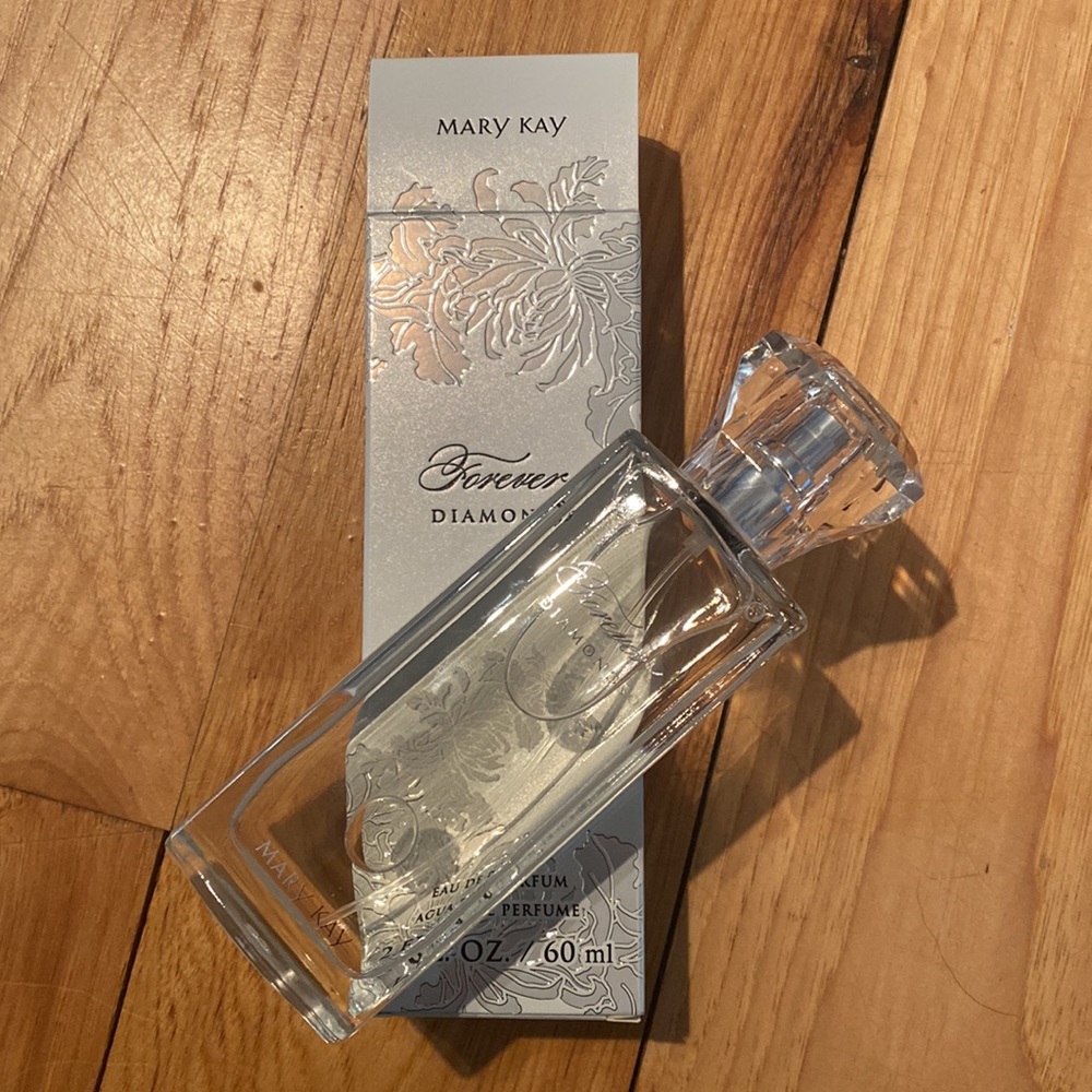🆕 Mary Kay forever diamonds perfume -new in box